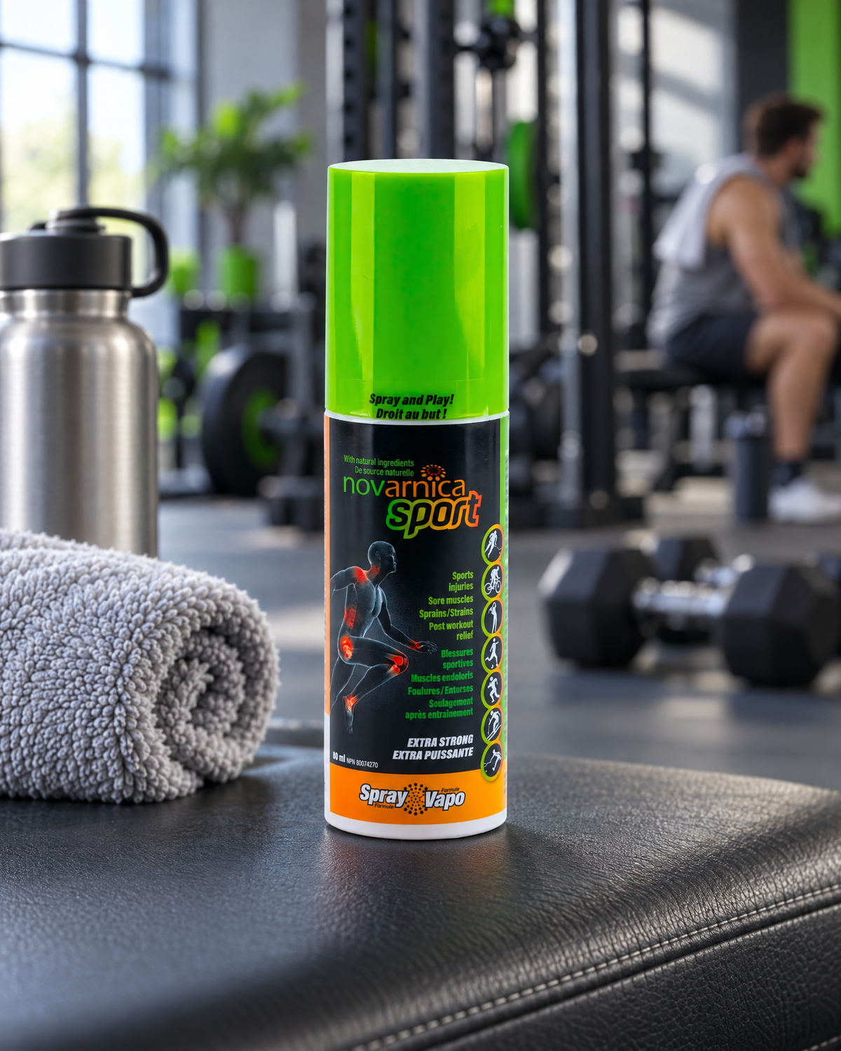 Novarnica Sport pain relief spray 80 ml in a modern training gym